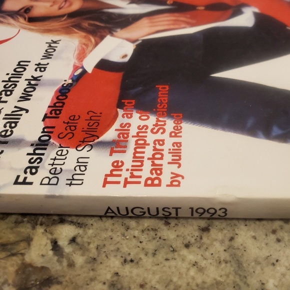 💋Vogue Vintage Magazine 1993*Cindy Crawford - Picture 3 of 3